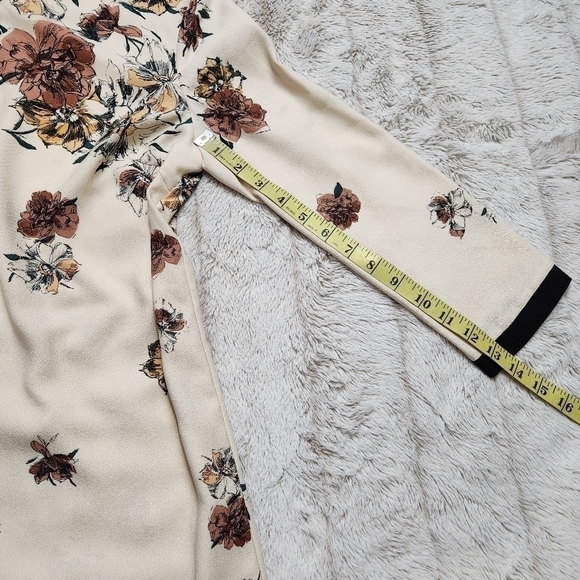 Mini Dress Floral  Beige 3/4 Sleeves Scoop neck ZARA - Picture 12 of 13